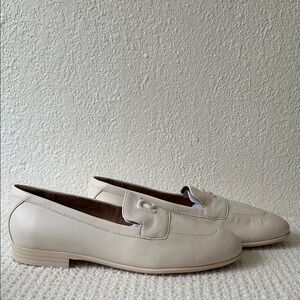 Aerosols Size 9.5 Wiera Slip On Leather Loafers in Eggnog. Comfort Career
